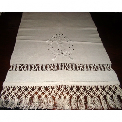 Toalha de baptismo em linho caseiro